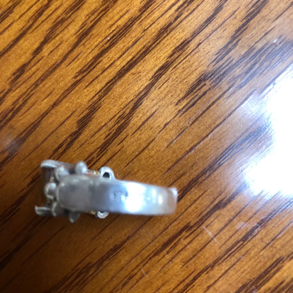 Ring - Picture 2 of 6